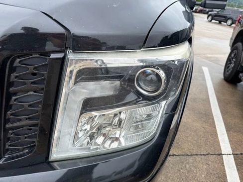 Used 2017 Nissan Titan PRO-4X w/ Pro-4x Convenience Package AWD/4WD image 26