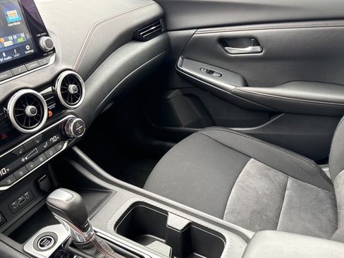 Certified 2025 Nissan Sentra SR image 17