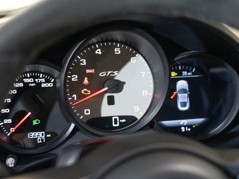 Certified 2024 Porsche 718 Cayman GTS RWD image 18