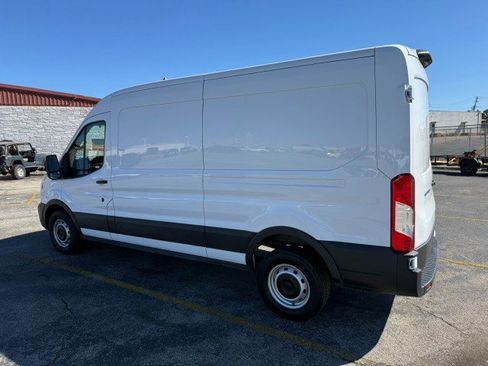 Used 2023 Ford Transit 250 Medium Roof image 4