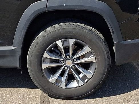 Used 2025 Chevrolet Equinox LT FWD image 29