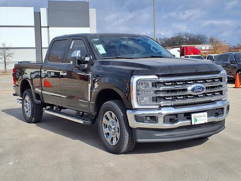 New 2026 Ford F250 Lariat w/ Lariat Premium Package image 3