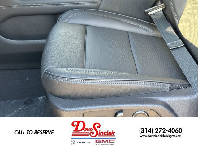 New 2027 GMC Yukon Denali w/ Denali Reserve Package AWD/4WD image 12