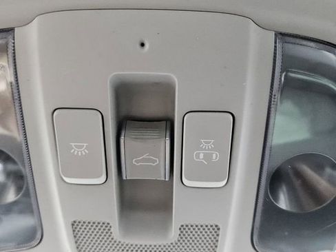 Used 2018 Kia Optima S w/ Panoramic Sunroof Package image 17