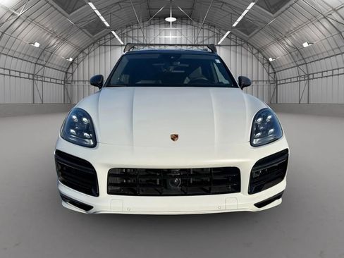 Used 2022 Porsche Cayenne Turbo image 13