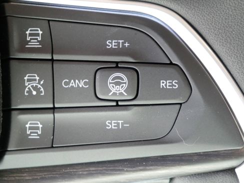 New 2026 Jeep Grand Cherokee L Limited AWD/4WD image 16