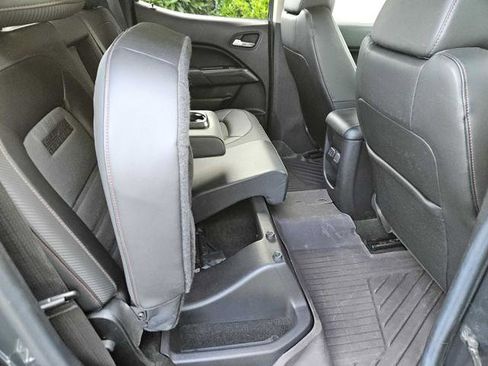 Used 2016 GMC Canyon SLE w/ All Terrain Package AWD/4WD image 33