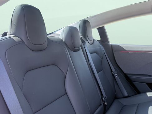 Used 2025 Tesla Model 3 RWD image 36