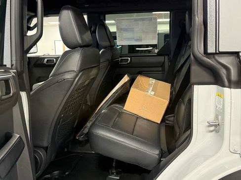 New 2026 Ford Bronco Badlands AWD/4WD image 13