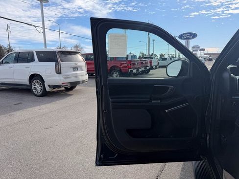 New 2026 Ford Expedition Platinum w/ Stealth Appearance Package image 11