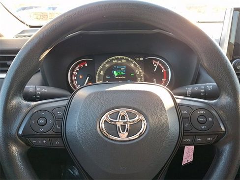 Used 2023 Toyota RAV4 LE image 19