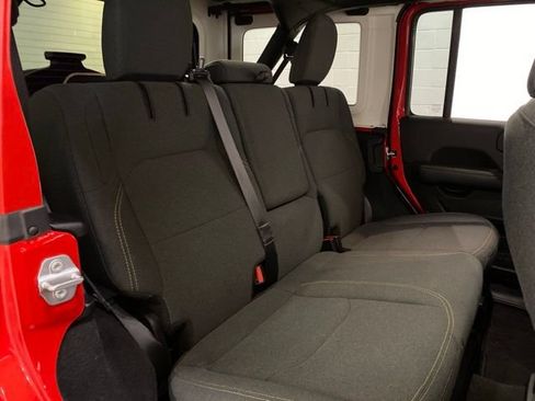 Used 2025 Jeep Wrangler Unlimited Sahara w/ Safety Group AWD/4WD image 81