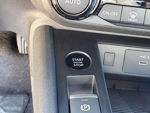 New 2026 Nissan Kicks SV image 29