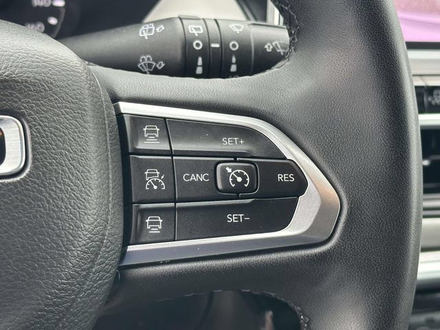 Used 2025 Jeep Compass Limited AWD/4WD image 25