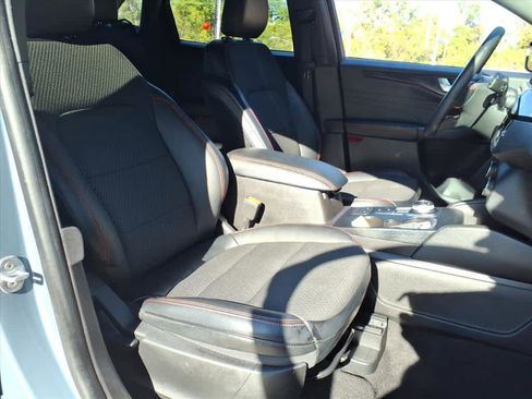 Used 2023 Ford Escape ST-Line image 9