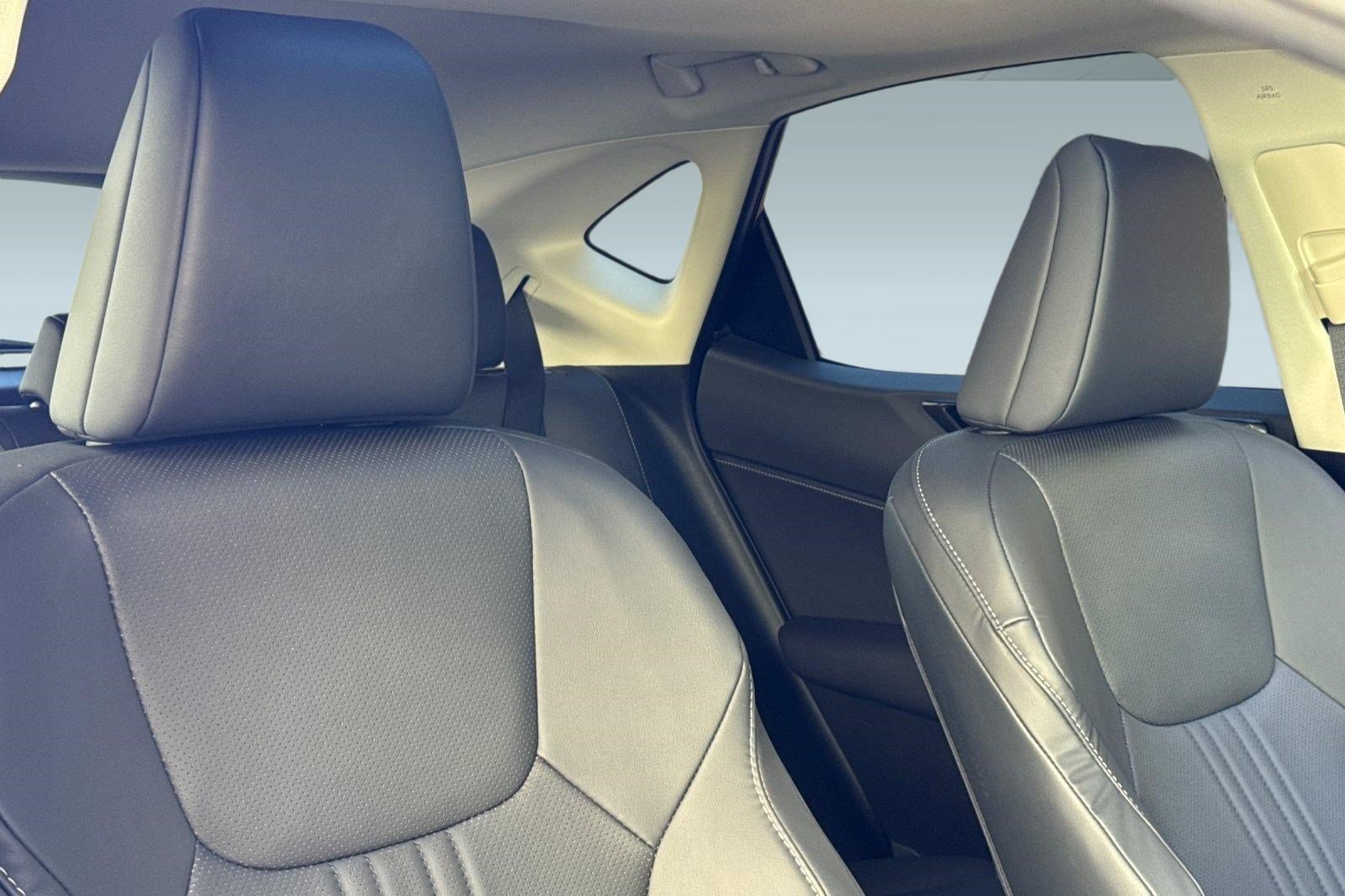 Certified 2025 Lexus NX 250 FWD image 33
