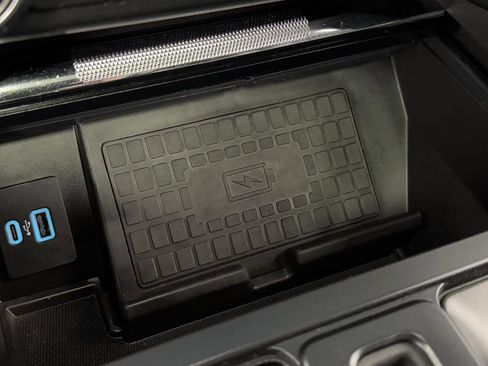 Used 2022 Ford F150 Lariat w/ Equipment Group 502A High image 29