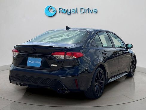 Used 2021 Toyota Corolla SE w/ Carpet Mat Package (TMS) FWD image 6