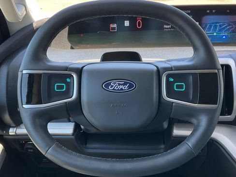 Used 2025 Ford Expedition Max Active AWD/4WD image 46