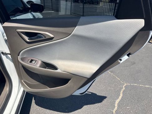 Used 2022 Chevrolet Malibu LT image 17