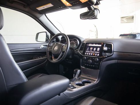 Used 2022 Jeep Grand Cherokee Laredo X AWD/4WD image 21