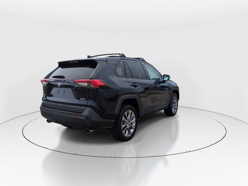 Used 2021 Toyota RAV4 XLE Premium FWD image 8
