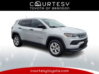Used 2025 Jeep Compass Sport image 1