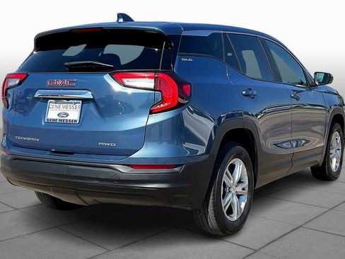 Used 2024 GMC Terrain SLE image 11