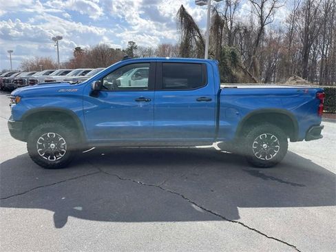 Used 2024 Chevrolet Silverado 1500 ZR2 w/ Technology Package image 32