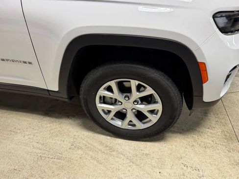 Used 2024 Jeep Grand Cherokee Limited w/ Trailer Tow Package image 7