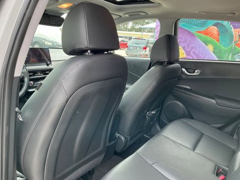 Used 2022 Hyundai Kona Limited image 37