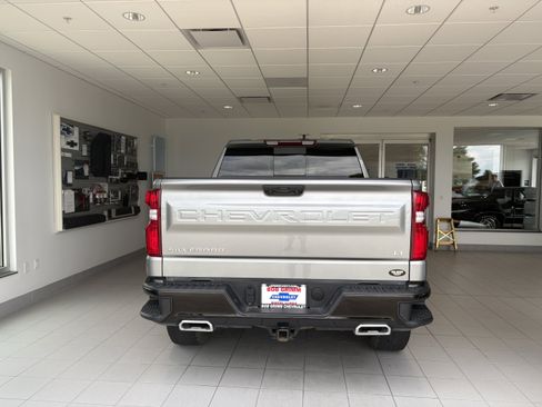 Used 2025 Chevrolet Silverado 1500 LT Trail Boss w/ Convenience Package II AWD/4WD image 7