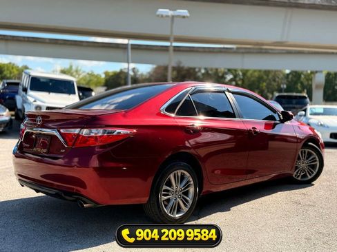 Used 2017 Toyota Camry SE FWD image 5