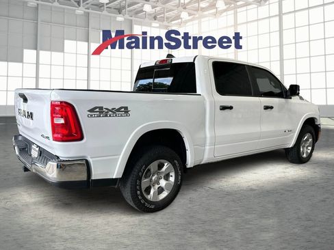 Used 2025 RAM 1500 Big Horn AWD/4WD image 5