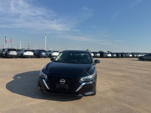 Certified 2024 Nissan Sentra SV FWD image 6