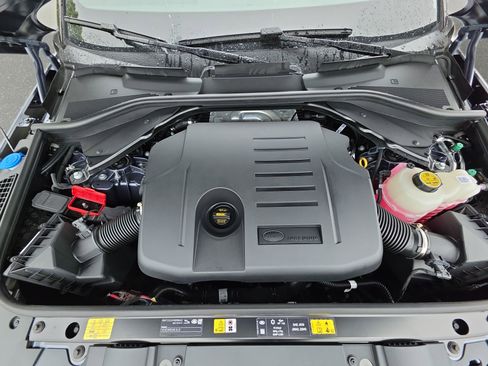 New 2026 Land Rover Range Rover Sport SE AWD/4WD image 31