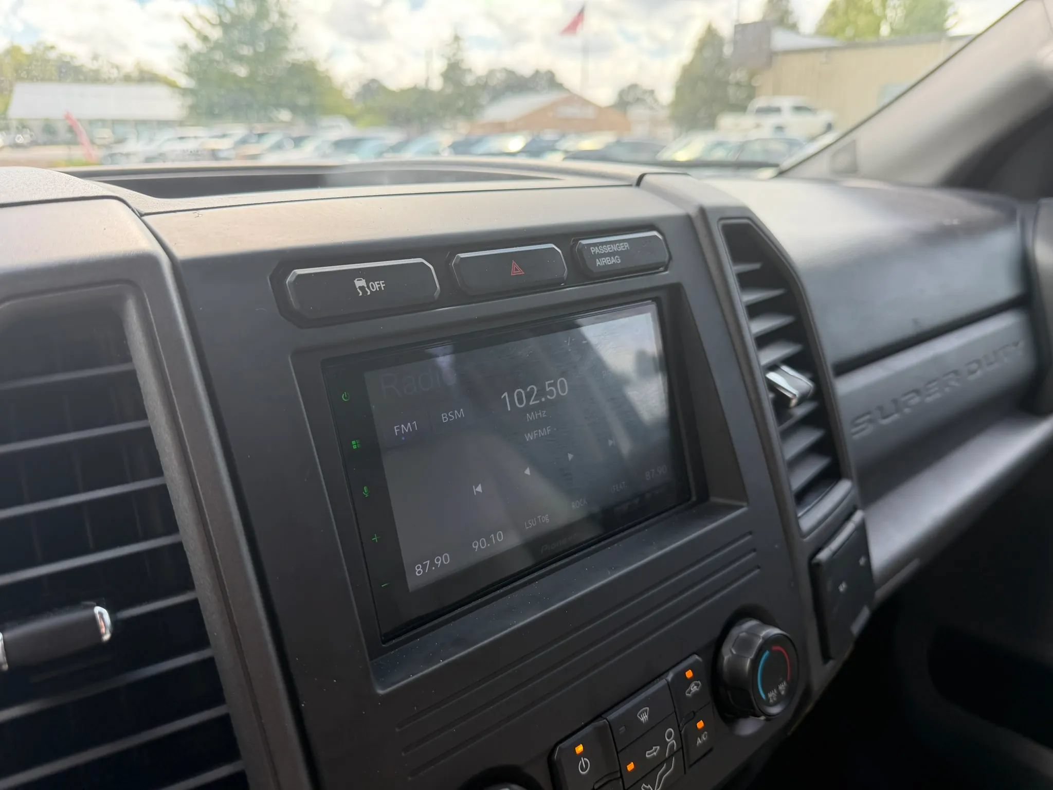Used 2019 Ford F250 XL w/ Power Equipment Group AWD/4WD image 13