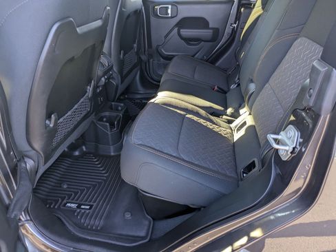 Certified 2024 Jeep Gladiator Mojave w/ Safety Group image 26