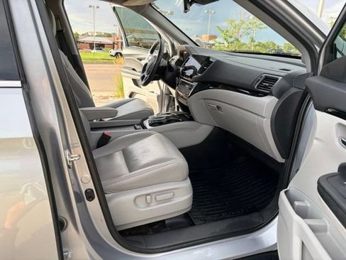 Used 2020 Honda Pilot Touring image 22