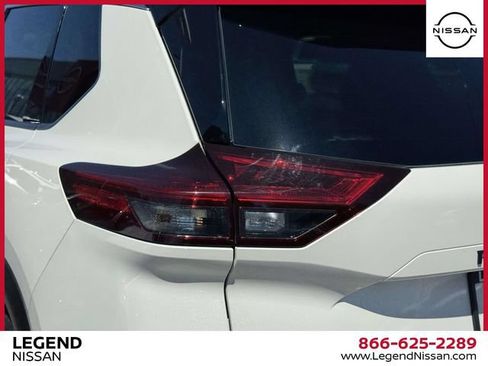 Used 2023 Nissan Rogue SV w/ SV Premium B Package AWD/4WD image 10