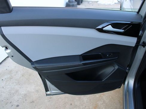 Certified 2024 Volkswagen Taos S image 20