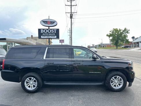 Used 2019 Chevrolet Suburban LT image 6