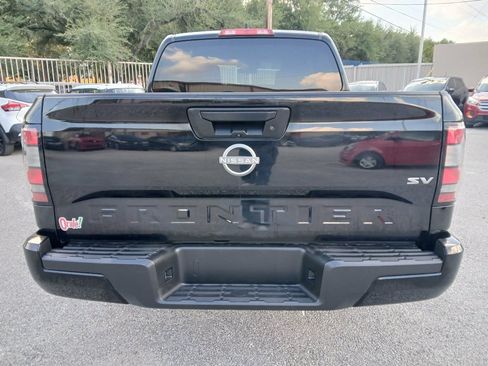 Used 2024 Nissan Frontier SV RWD image 6