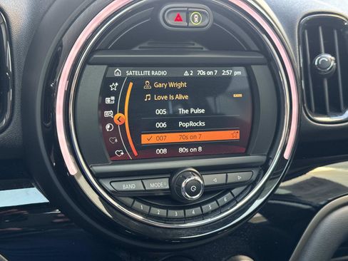 Used 2019 MINI Cooper Countryman w/ Premium Package image 23