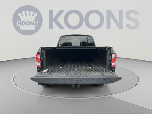 Used 2021 Nissan Titan PRO-4X w/ Pro-4x Convenience Package AWD/4WD image 26