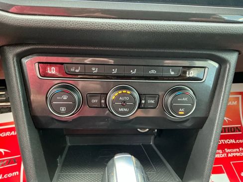 Used 2021 Volkswagen Tiguan SEL Premium R-Line image 32