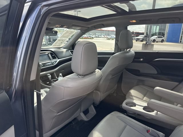 Used 2018 Toyota Highlander Limited Platinum AWD/4WD image 23
