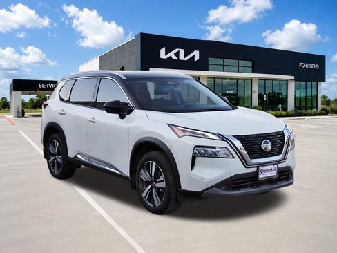 Used 2021 Nissan Rogue SL w/ Premium Package FWD image 3