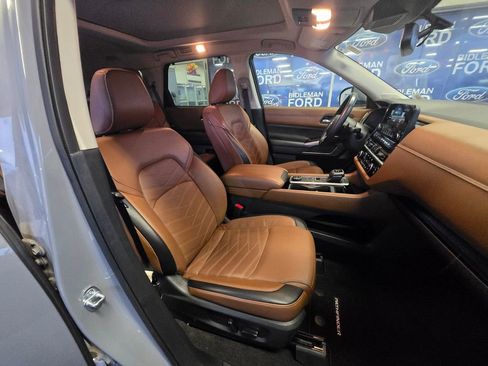 Used 2022 Nissan Pathfinder Platinum w/ Cargo Package image 29