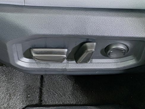 Used 2025 Toyota Tundra SR5 AWD/4WD image 13